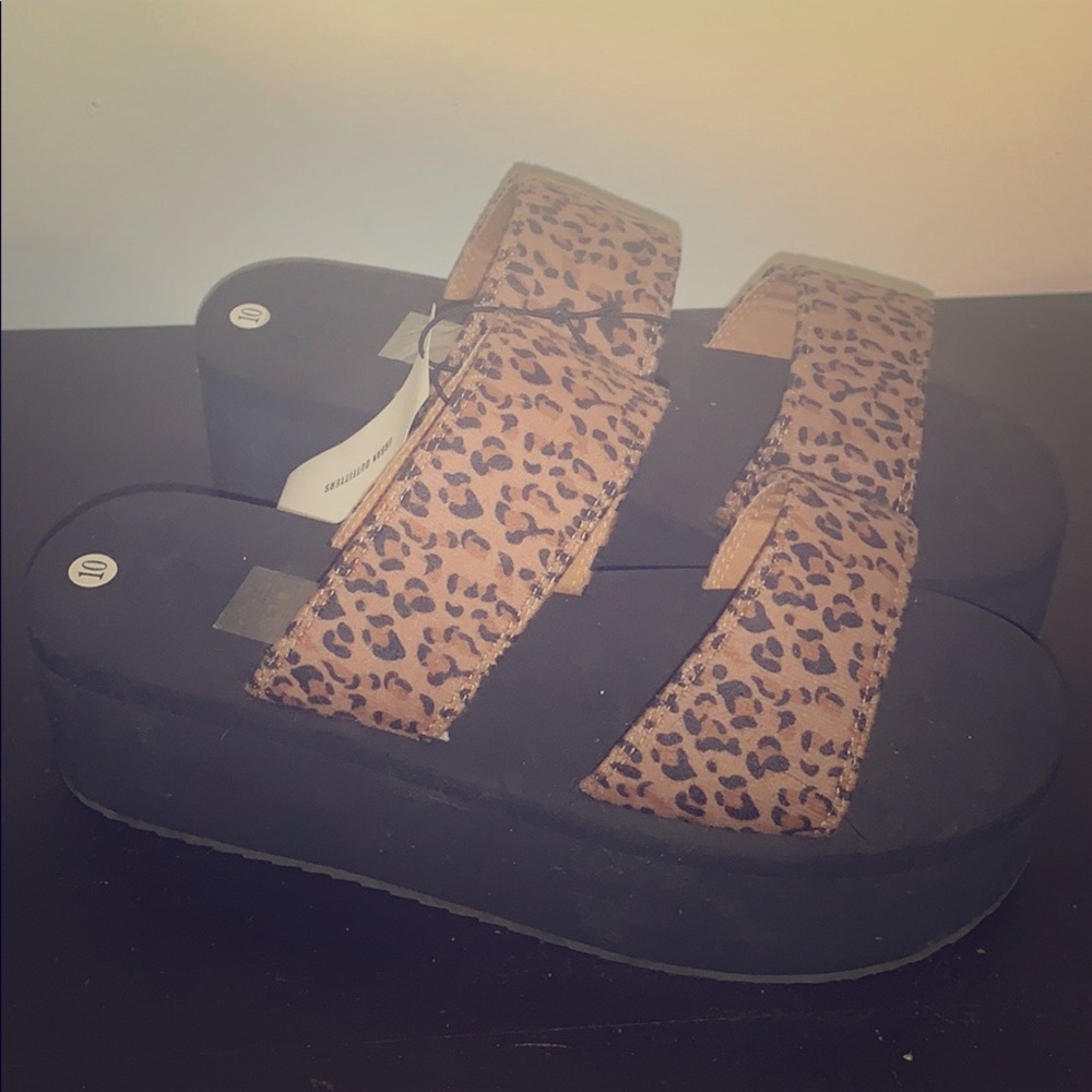 Double strap leopard print sandals